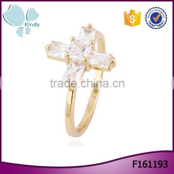 Yiwu manufacturers selling gold plated alloy white zircon cross ring