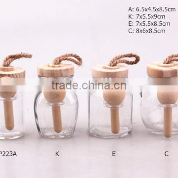 2015 popular small glass spice jar with wood lid and wood spoon