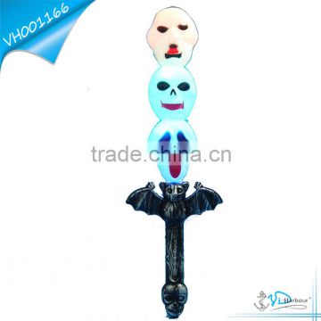 Hot Selling Hallween Party Favor Skull Flashing Light Toy