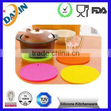 Kitchen utensils silicone rubber pot mats / pot pads / pot holder