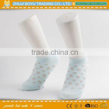 wholesale mens lanesboro sport socks; jacquard dot short tube personality fashion ladies socks; patterned ankle socks