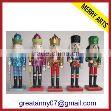 china wood carved nutcracker pattern,antique decorative shinny sequin nutcrackers wholesale