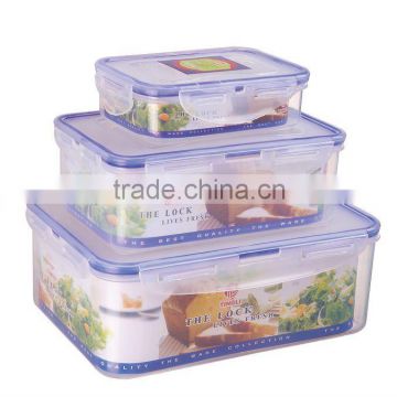 Plastic food storage container