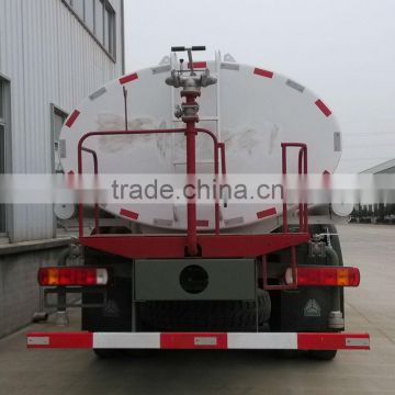 Hot sales product right hand driver sprinkler truck with famous HOWO chassis