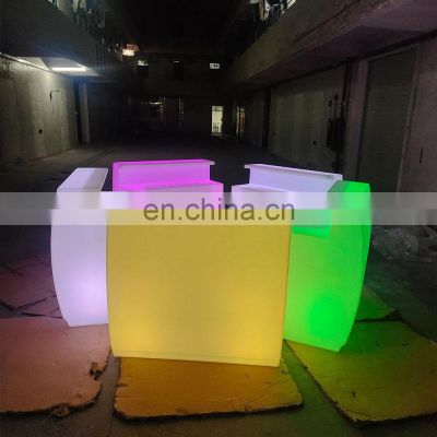 2022 Modern High Quality Event Rental Restaurant Bar Tables Remote Control RGB Colors Nightclub LED Lighted Bar Counter