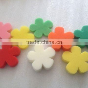 flower shaped and colourful cleaning sponge