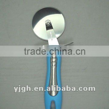 Stainless steel pizza cutter with PP handle