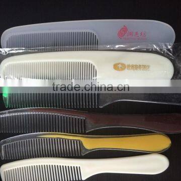 China disposable plastic hotel comb with logo print