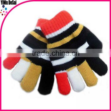 2015 hot sales warm winter Wholesale knit Child Stripe baby gloves with fingers