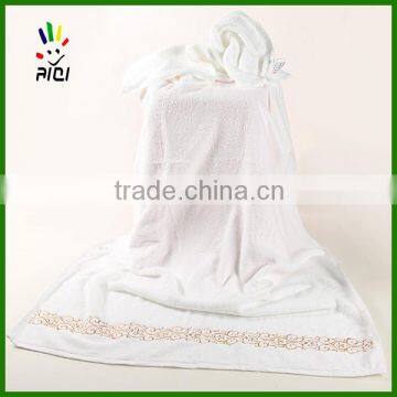 customed logo hotel towel