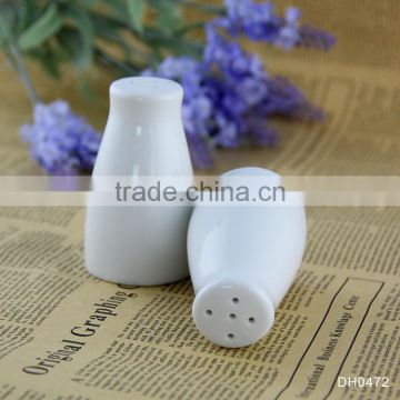2017 factory wholesale ceramic or porcelain salt and pepper shaker