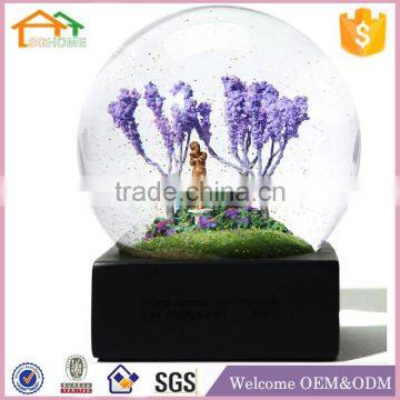 Factory Custom made best home decoration gift polyresin resin snowball gifts