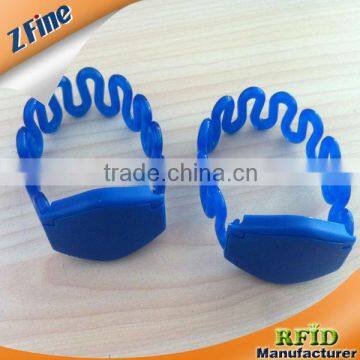 colorful promotional swirl debossed silicone wristband