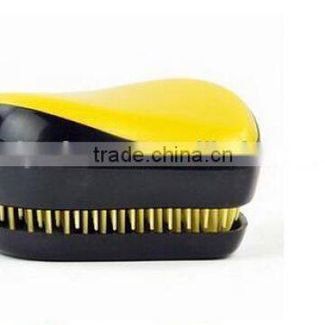 Fashion Soft Head Massage Plastic Brush/ High Quality Plastic Hair Brush