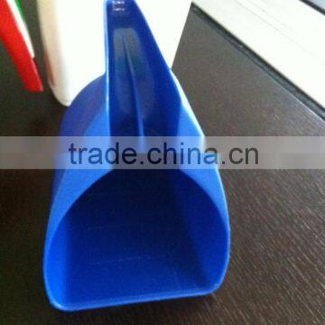 plastic feed scoop