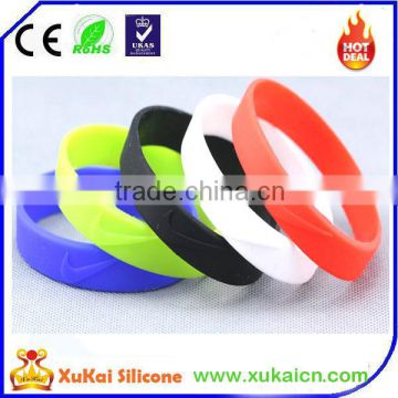 single color silicone bracelet