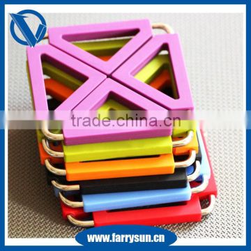 2015 Hot selling flexible silicone coaster, stretch and enlarge silicon mat