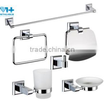 brass bathroom accessory set 61040-CR