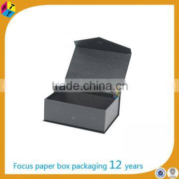 black magnetic closure gift flip top paper box