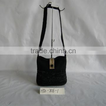 Classical black woven ladies fashion shoulder bag