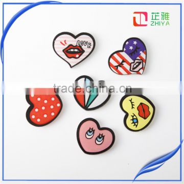 Hot Sale Unisex Acrylic Brooch Pins,Heart Korean Brooch Gifts