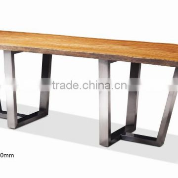 Latest Rectangular Unique Deaign Wooden Dining Table With Metal Legs For Home Use Or Wholesale