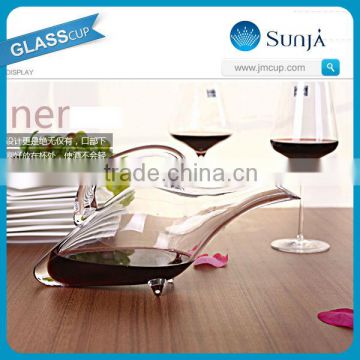 NO.X012 1100ml firm and stable wine decanter with handle for widely use