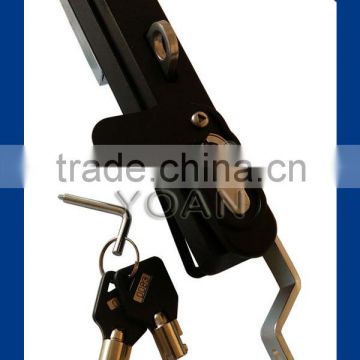 Rod control cabinet lock with tubular key