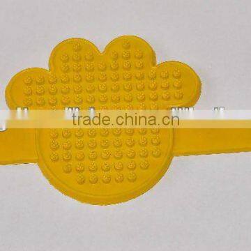 plastic pet cleaning brush