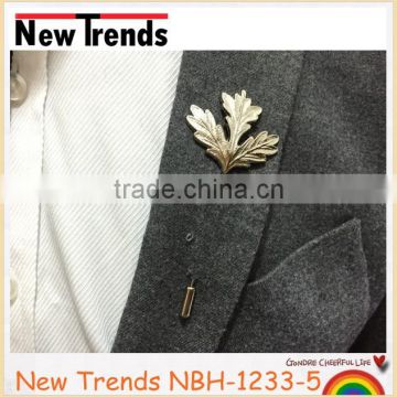 High quality suits collar mapel leaf lapel pin for men