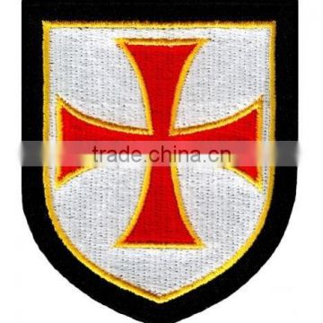 MACHINEREY CHRISTIAN MILITARY SHIELD EMBROIDERED PATCH CRUCIFIX CROSS CRUSADE iron-on - RED