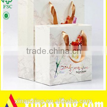 Red Type of 120g Colorful Paper Bag with Handle