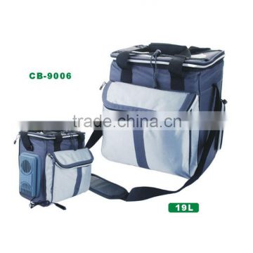 DC12V cooler bag with cooling system for outdoor use