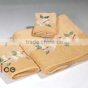 High quality warm colour embrodery gift towel