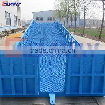 Goods loading hydraulic lift ramp for truck and trailers