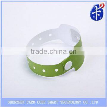 Professional manufacturer of 860~960MHz rfid wristband supplier