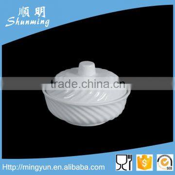 Round melamine bowl with lid