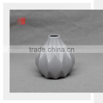 Single Flower Vase Grey Color Clay Porcelain Mini Flower Vase