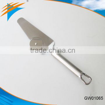 2015 Simple and convenient easy controlling Stainless Steel Cake Spatula with Wheel
