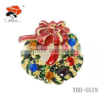 china factory product direct marketing fashion Christmas wreath alloy copper brooch