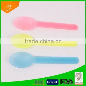 color changing spoon, temperature sensitive spoon, colorful plastic color changing spoon