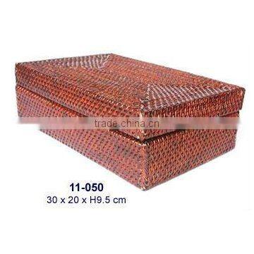 Natural rattan box