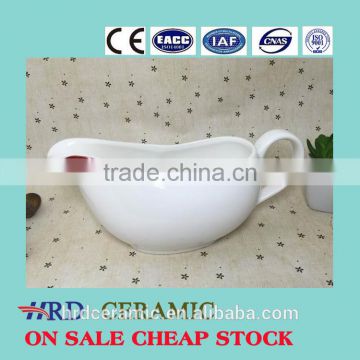 Stocked tableware wholesale ceramic sauce boat