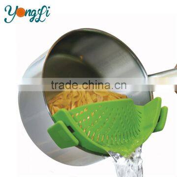 Universal Size Fit Most Pans Clip-on Green Silicone Pasta Strainer