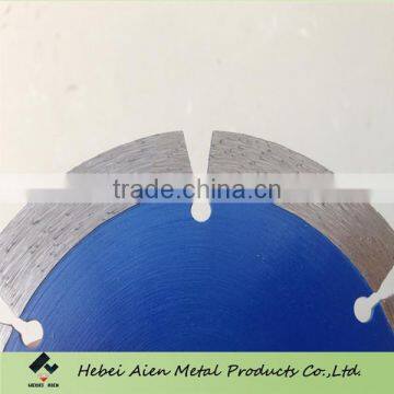 Hot pressed sintered segment diamond saw blades