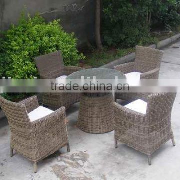 rattan furniture-garden table