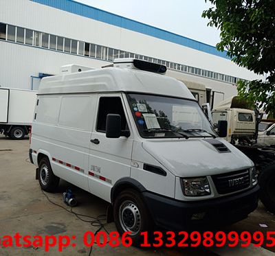 good price IVECO Brand 4*2 Refrigerated minivan car for sale,