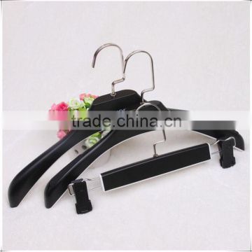 Luxury Wide Shoulder Plastic Suit Hanger for Man, Clothes/Trousers hanger With Square Hook