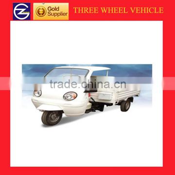 Cargo tricycle with driver cabin