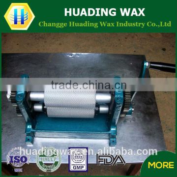 Manual beeswax foundation machine with cellwidth 5.3mm and roller size 195mm
